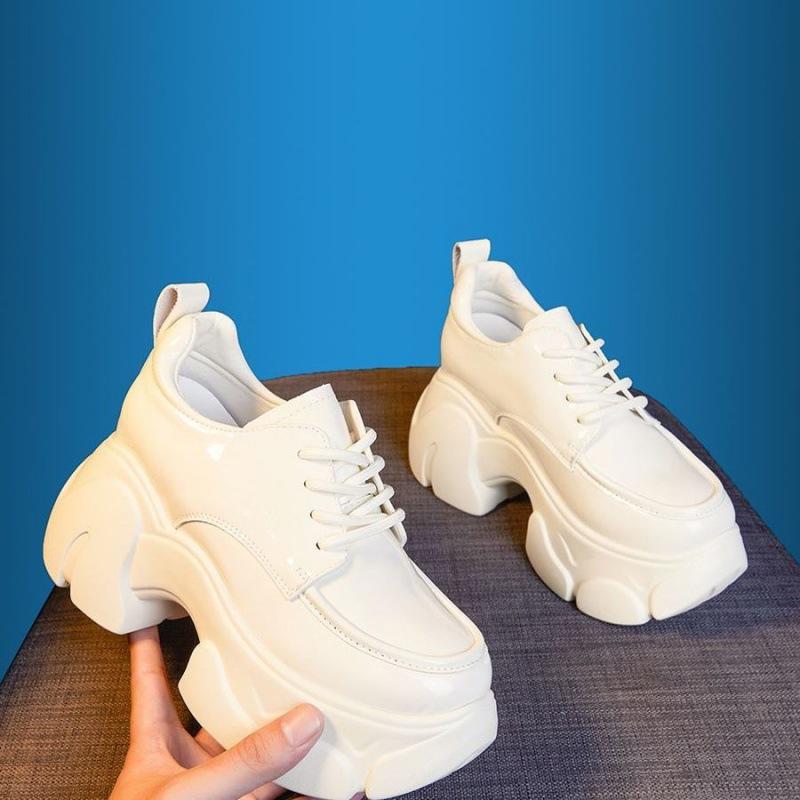 Loafers Women's New Platform Muffin Height Increasing Insole Bright Leather High Heels Small British Style Leather Shoes