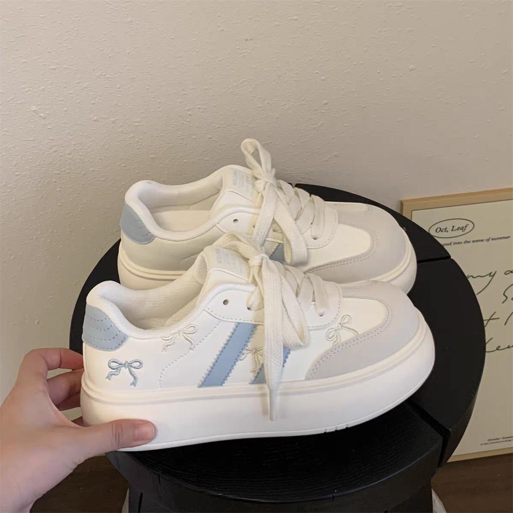 Fashion Women's Vulcanize Shoes Design Round Toe Lace Up Sports Casual Women's Sneaker Shoes Comfortable Flat Shoes Zapatos De Mujer