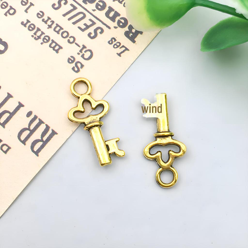 3-Color DIY Alloy Retro Key Jewelry Pendants