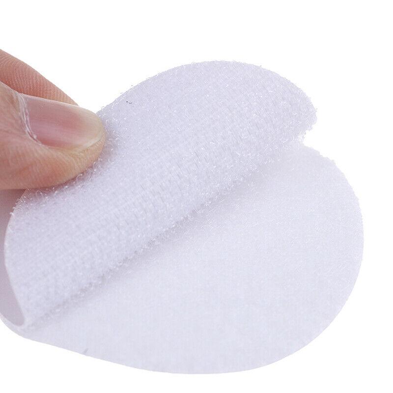 5Pcs Black White Round Non-Slip Rug Grippers Anti-Skid Stickers for Rug Mat Pad Carpet Fixing