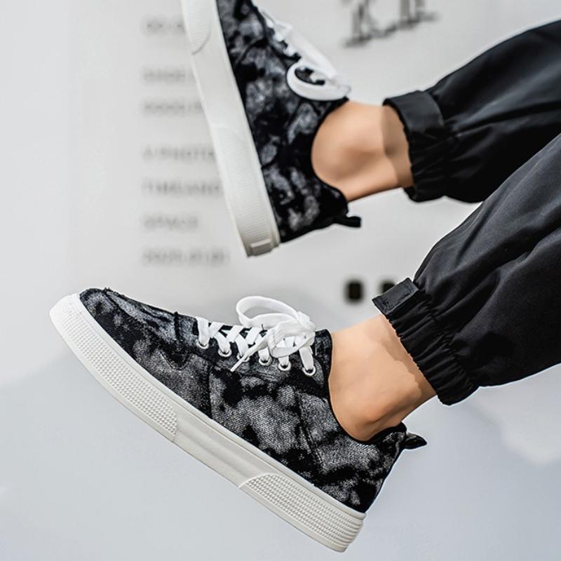 Летняя мужская парусиновая обувь 2025 года Дышащая обувь на мягкой подошве Повседневная обувь Универсальная обувь из ретро-денима Дизайнерские бренды Zapatos De Hombre