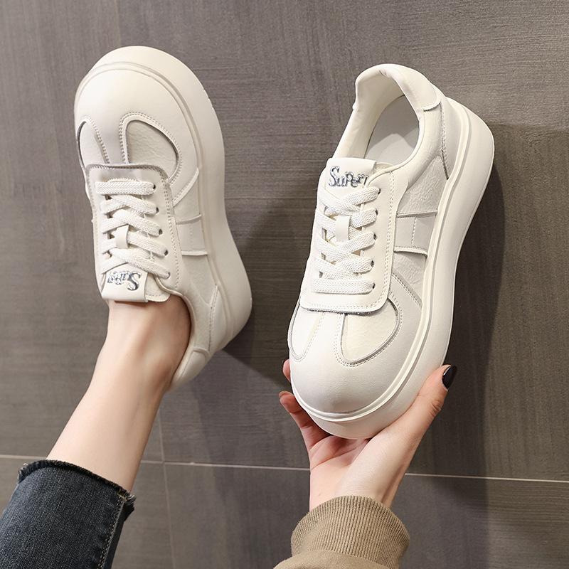 Fashion big head thick sole lightweight women's 2026 spring and autumn new lace-up super fire sports casual versatile board shoes