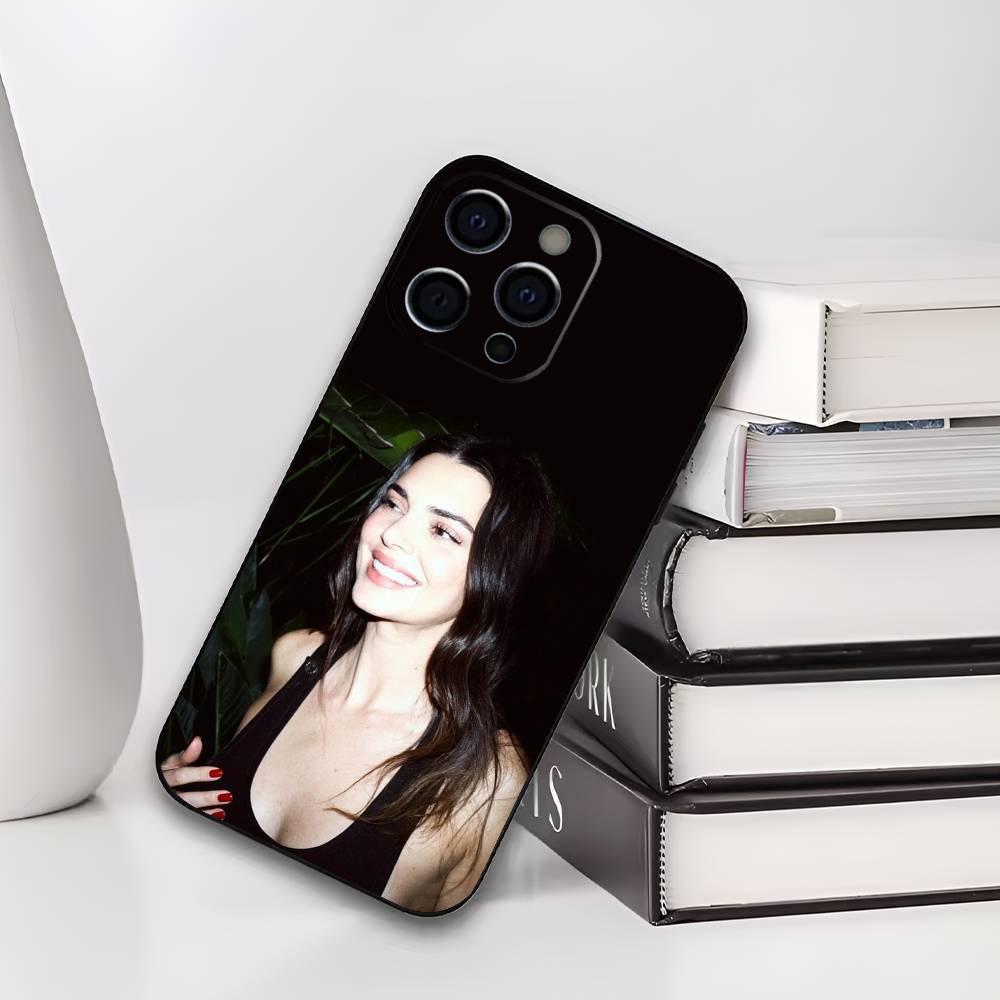 Чехол для телефона K-Kendall J-Jenner для iPhone 17,16,15,14,13,12,11 Plus,Pro Max,XS, Мягкий черный чехол