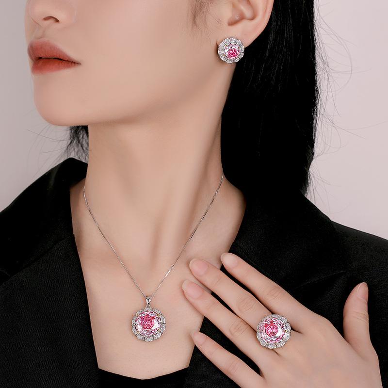 Ювелирные изделия Медное основание Позолоченное Огранка роза Цвет питайи Темперамент Легкая роскошь Костюм Женский 16-10М