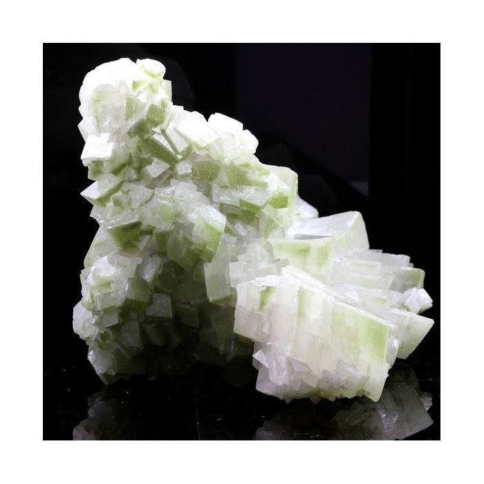 Pierres et Minéraux. Duftite sur Dolomite. 3090.0 ct. Tsumeb, Oshikoto Region, Namibie.