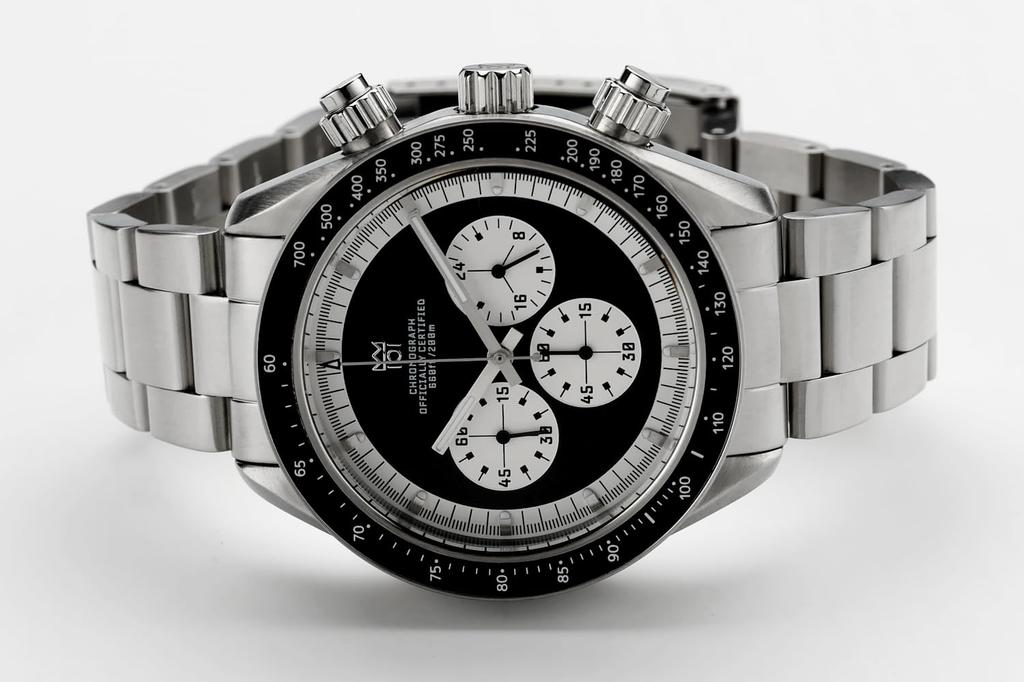 New Model [HYAKUICHI 101] Classic Chronograph, No Date, 200m Water Resistant, Center Chronograph, Men's, Black Panda