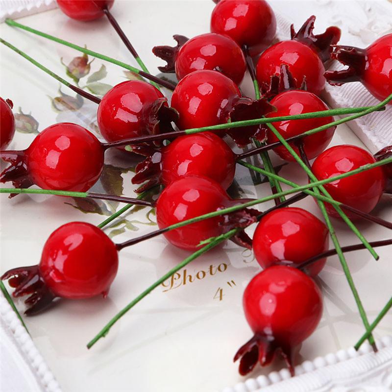 50Pcs Mini Artificial Pomegranate Berry Picks Lifelike Fake Red Fruit for Holiday Party Home Garden Decoration