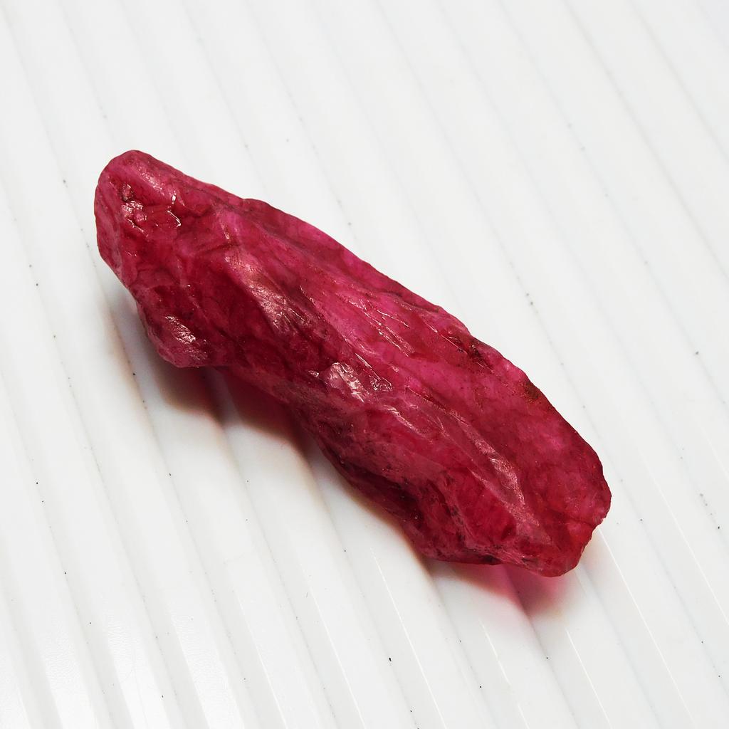 Natural Pink Ruby Loose Gemstone 117.15 ct Uncut Raw Rough for Lapidary and Gem Collections