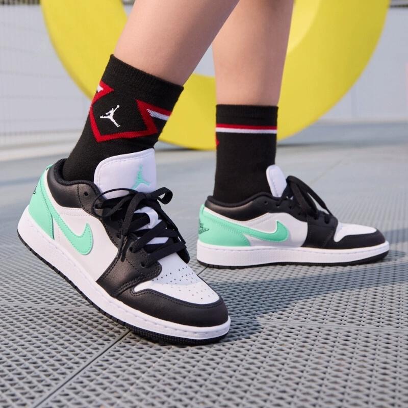 (GS) Air Jordan 1 Low 'Green Glow' Kids' 553560-131