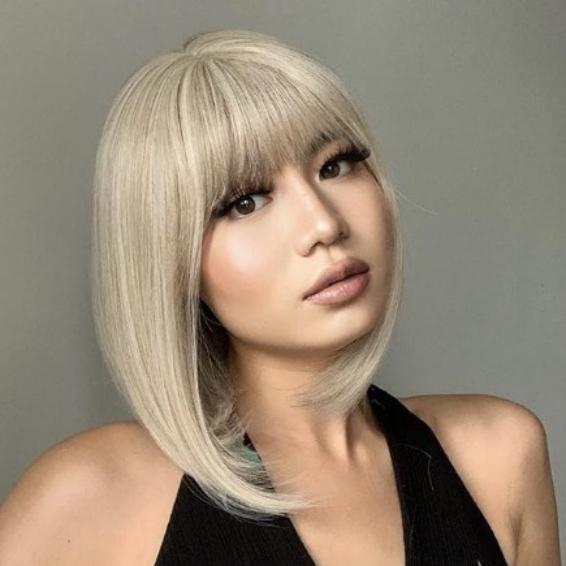 Light Blonde Synthetic Wigs with Bangs Short Straight Bob Hair Wig for Women Cosplay Daily Natural Hair Heat Resistant Fibre Wig