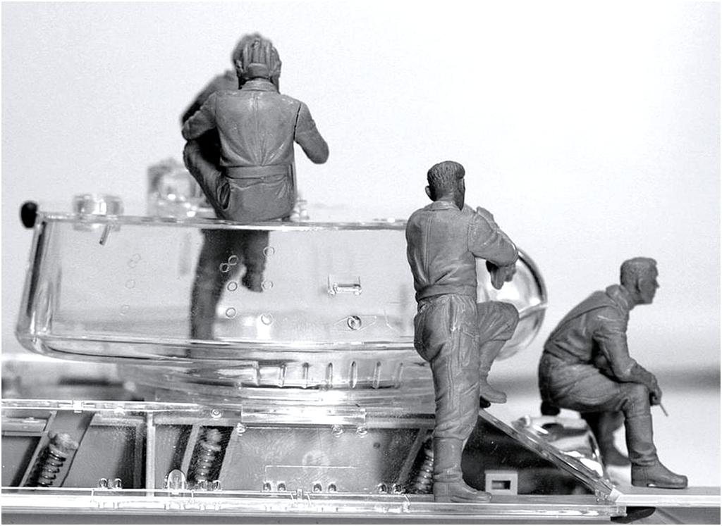 Master Box Масштаб 1/35 Советский танковый экипаж 1943-1945 Пластиковый набор для сборки (5 фигур) MB35068