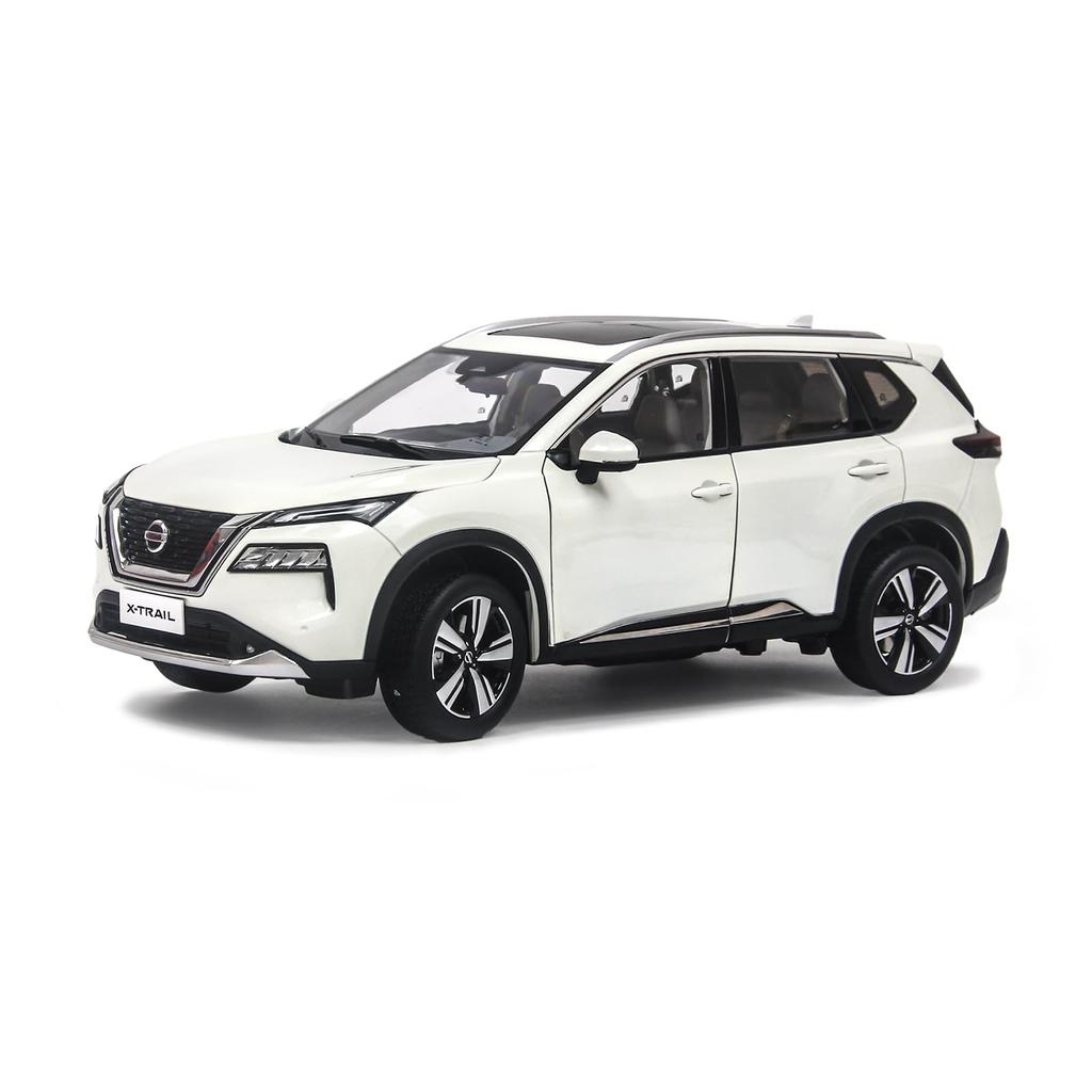 PAUDI MODEL Scale Diecast Model of the Nissan 1/18 X-Trail 2021.
