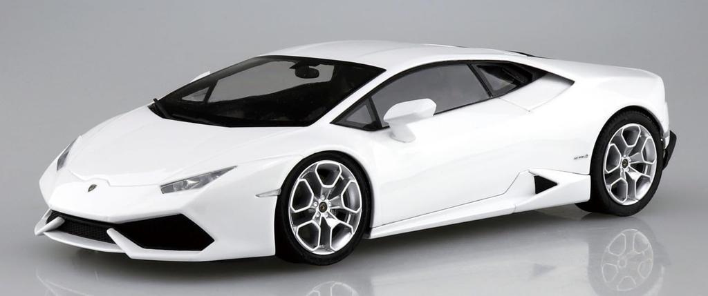 AOSHIMA Prepainted Model Series 2014 Lamborghini Huracan White Painted Plastic Model Green 1/24 04-B