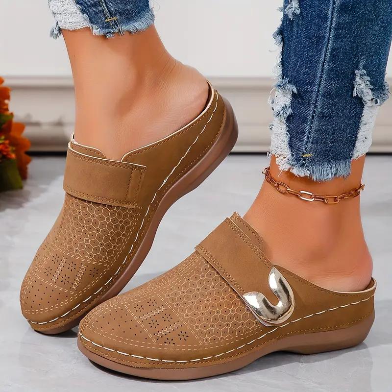 New Beach Sandals for Women Breathable Faux Leather Flat Sandals with Secure Toe-Strap, Hook Closure