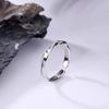 Высококлассный поворот Мёбиуса: Минималистичное унисекс кольцо из проволоки в холодном стиле