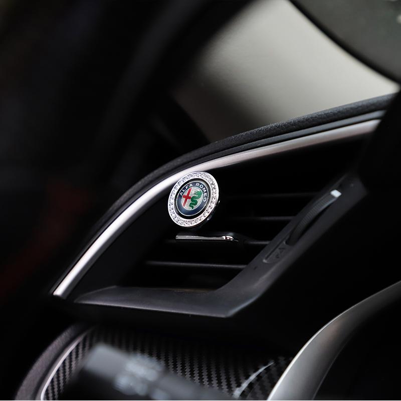 Автомобильные наклейки Для Alfa Romeo Автомобильный освежитель воздуха Автоаксессуары Диффузор парфюма для салона Для Alfa Romeo Giulietta Mito 159 Giuli
