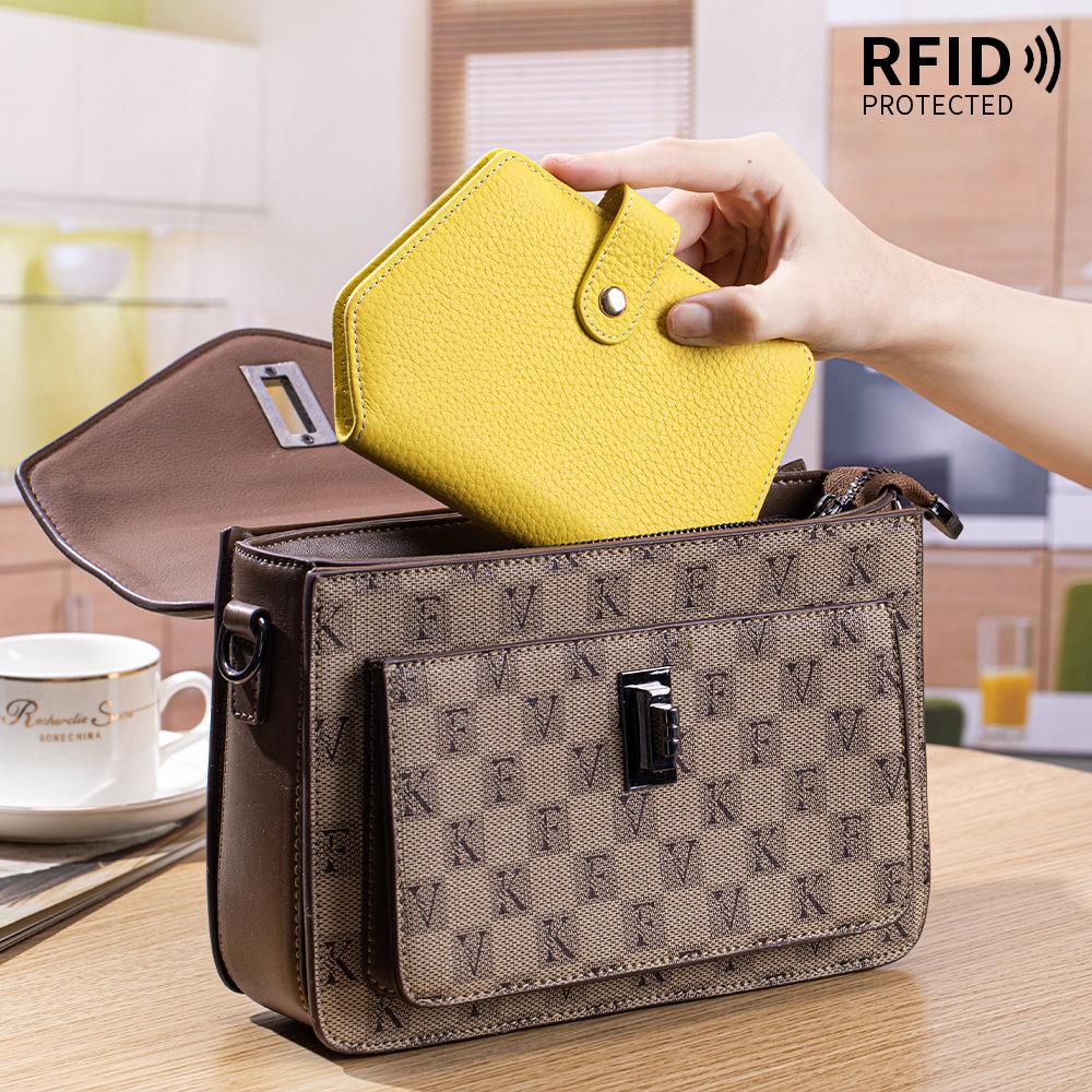 Кожаный держатель для паспорта, тонкий кошелек для путешествий с RFID-защитой для мужчин и женщин, подходит для паспорта, кредитных карт, удостоверения личности, наличных, аксессуары для путешествий