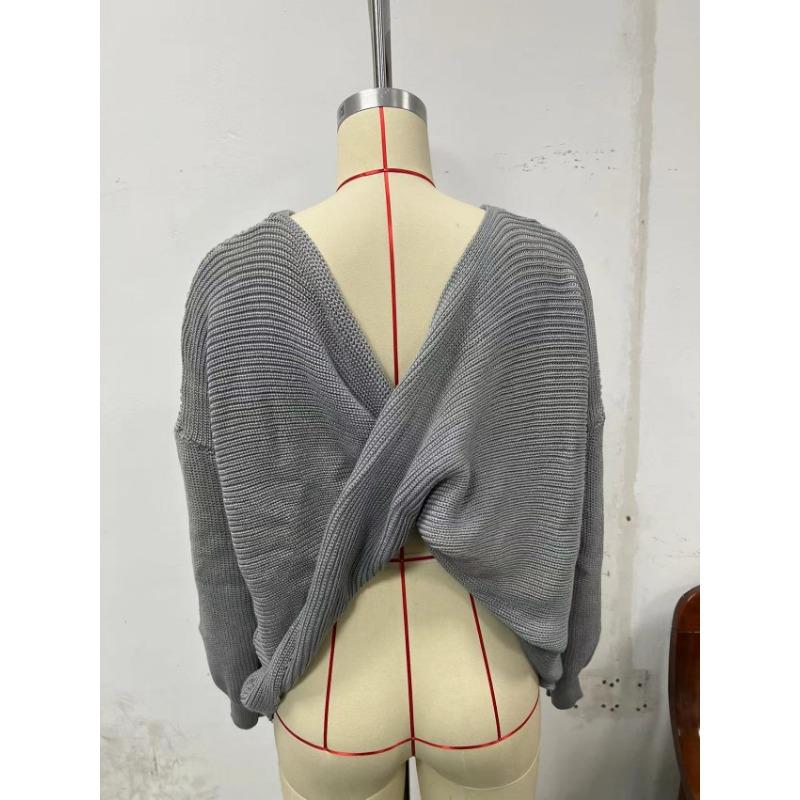 Осенне-зимний женский трикотаж. Свитер с длинными рукавами.