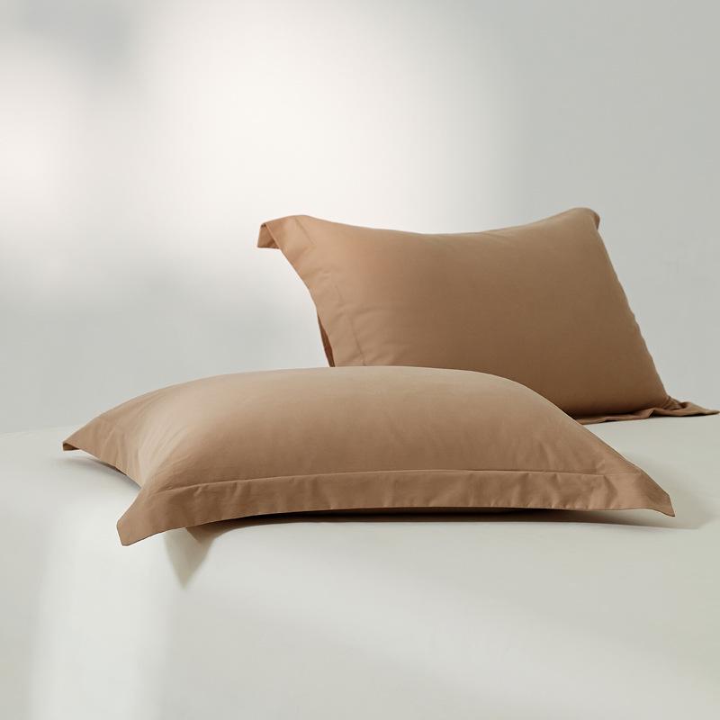 Набор из двух наволочек из матового длинноволокнистого хлопка - 100 нитей, однотонные, роскошные на ощупь