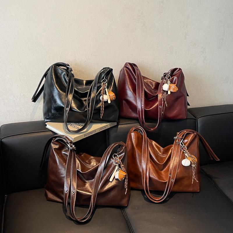 Ielgy Ladies Large-Capacity Glossy Tote Bag High-End Texture Soft Commuter One-Shoulder