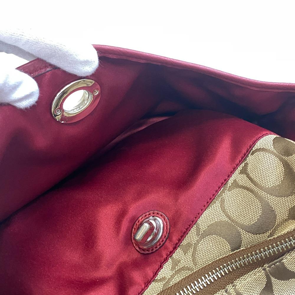 COACH F24032 Turn lock Signature canvas Shoulder Bag beige canvas Used