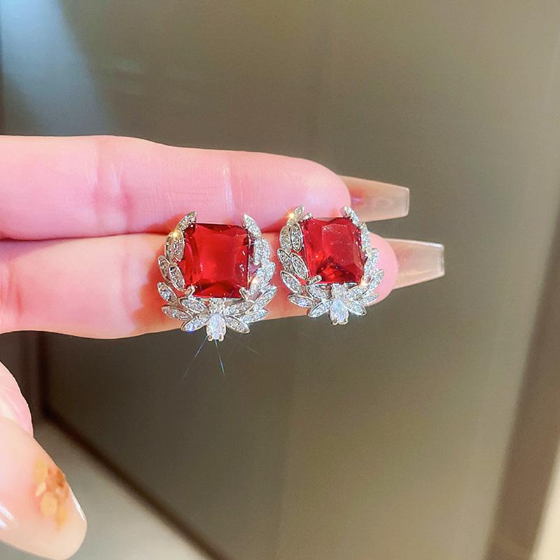 Серьги-гвоздики Huitan Bright Red Crystal для женщин, шикарные, элегантные, женские, аксессуары для церемонии помолвки, модные, блестящие ювелирные изделия