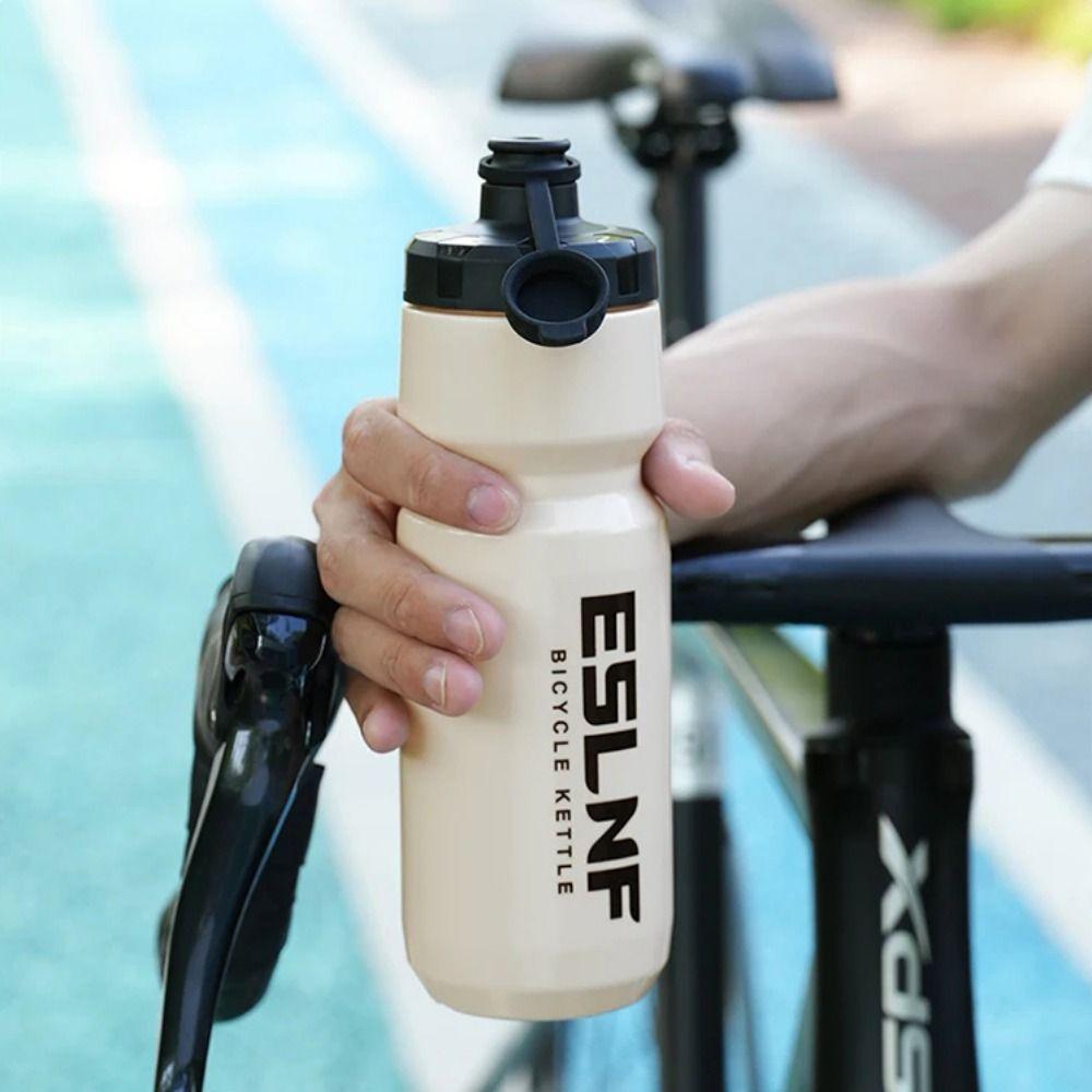Portable Outdoor Cycling Kettle 720ml Bicycle Squeezer Water Cup Camping