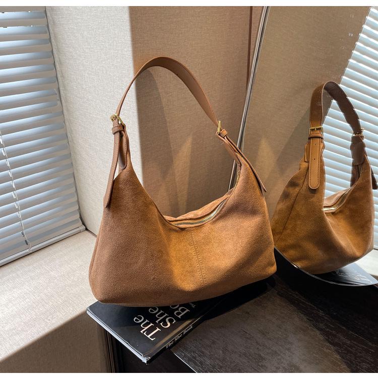 2023 Матовая Ретро Женская Сумка Через Плечо - Большая Вместимость, Универсальная Сумка-Тоут на Осень/Зиму для Поездок на Работу.