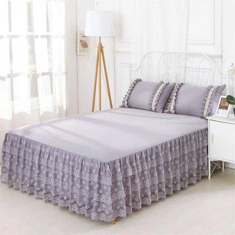 3pcs Set European Romance Lace Bed Skirt Soft Brushed Fabric Bedspread Princess King Queen Size 1pc Bed Skirt +2pccs Pillowcase