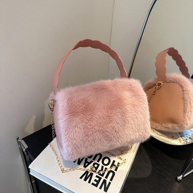 Foreign Plush Portable Small Bag Women'S Retro Fashion Messenger Bag Fashion Portable Hair Bag