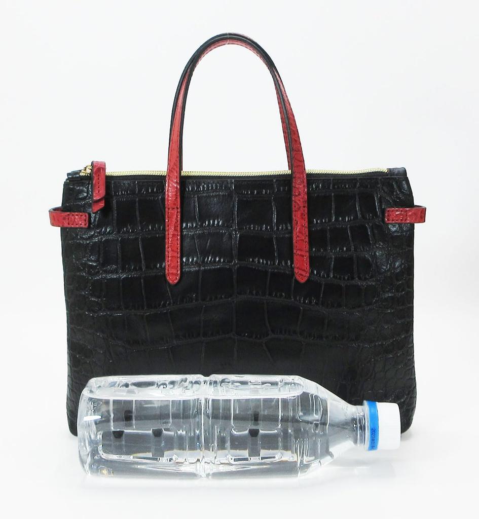 Тонкий клатч из коровьей кожи с тиснением под крокодила (черный)