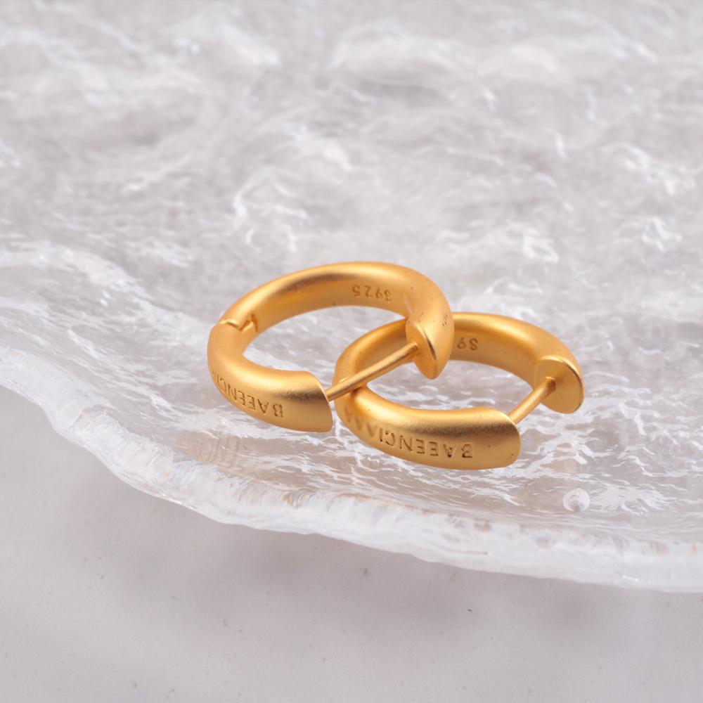 925 Стерлинговое серебро Матовое Золото медь Простой Круг Модные Мода Легкая Роскошь Дизайн Серьги Серьги Тип С