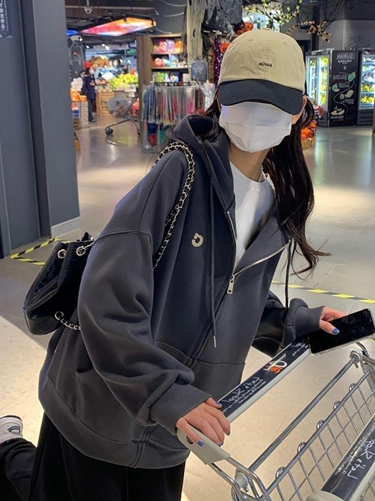 Korean Oversize Hooded Sweatshirt: Long-Sleeved, Loose Fit for Women - Perfect for Spring, Autumn, and Winter. Trendy Japanese Student Style.