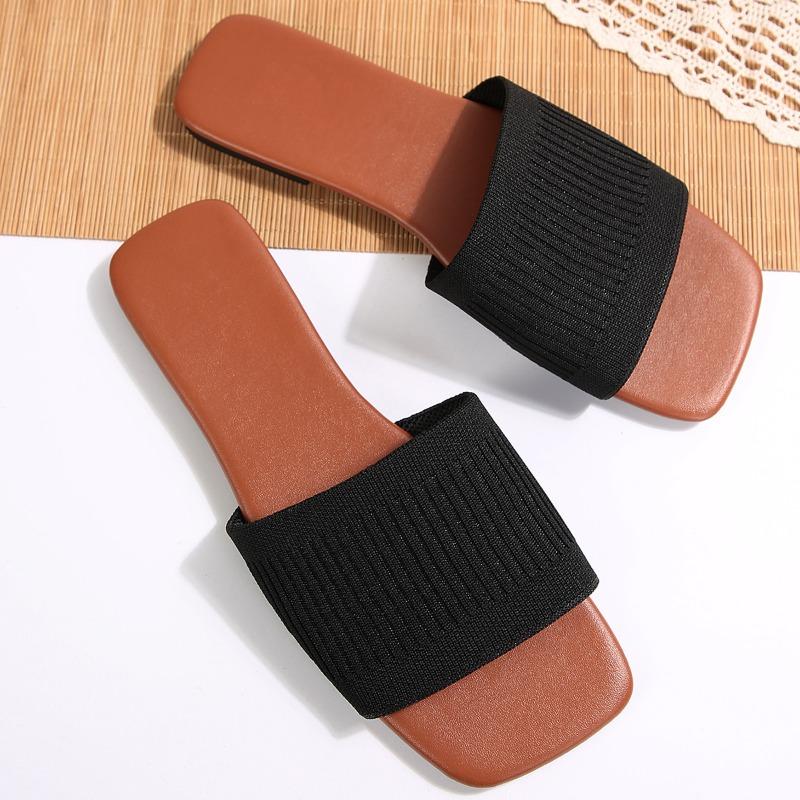 Женская обувь 2024 года, новые женские тапочки с квадратным носком, летние тапочки с открытым носком, сплошная подошва Solft, легкие повседневные пляжные тапочки на плоской подошве большого размера