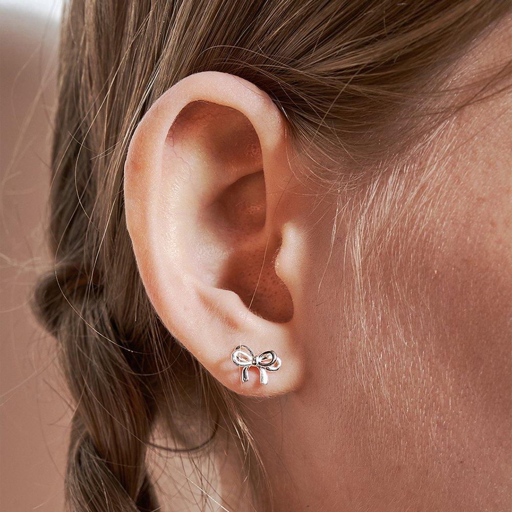 [Worn by Kang Hanna, Taeyeon, Say My Name Kanye, and I.D.'s Minnie] [Sv925] Sophy Ribbon Earring