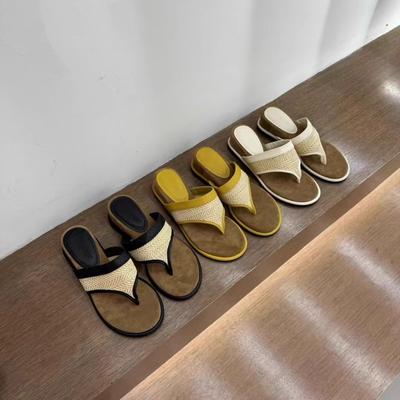 2025 новые тапочки во французском праздничном стиле женские летние красивые соломенные мягкая подошва не устает нога танкетка шлепанцы