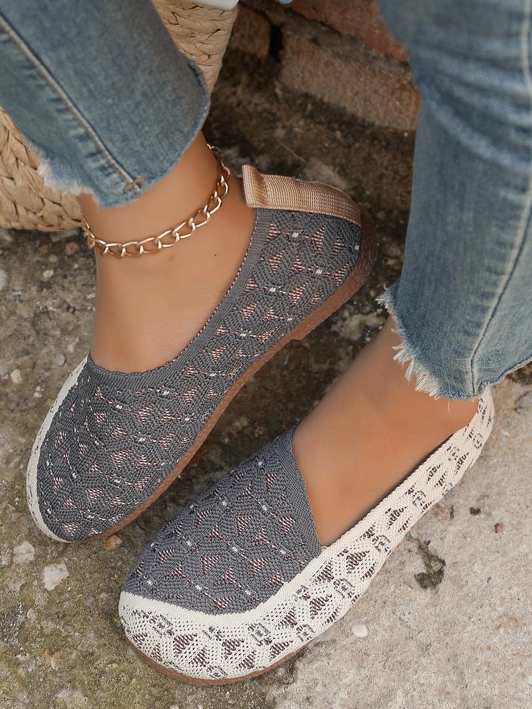 Женская дышащая повседневная обувь с полыми отверстиями, женская летняя легкая трикотажная прогулочная обувь без шнуровки, женская нескользящая обувь на плоской подошве, лето 2024