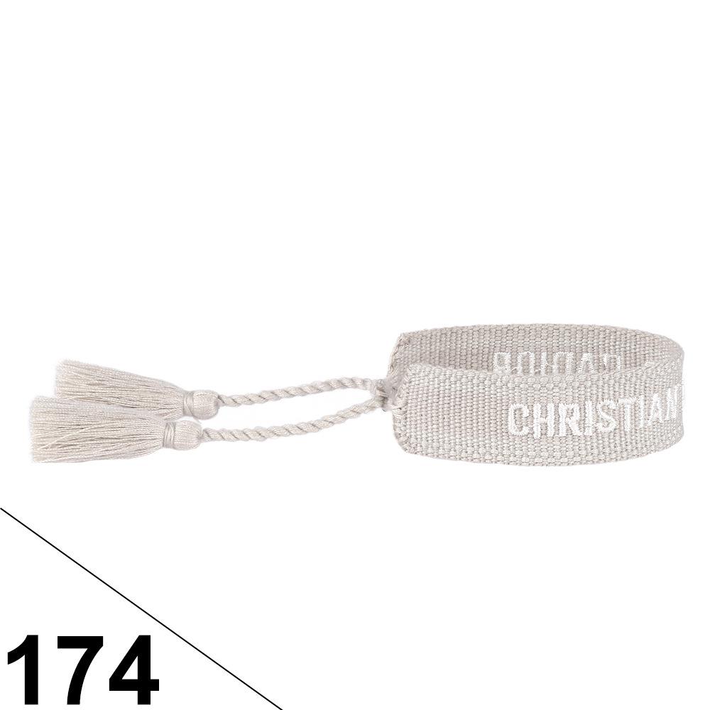 Браслет дружбы ручной работы с вышивкой и кисточками для женщин