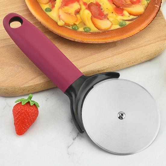 Нож для пиццы с защитной крышкой, острый край, эргономичная ручка, гладкая режущая поверхность, устойчивое к ржавчине колесо для пиццы, кухонный гаджет