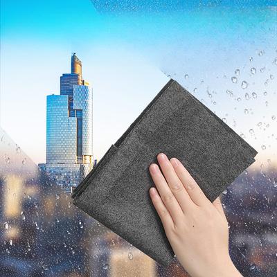 Волшебная ткань для мытья стекла не оставляет разводов и следов воды. Чистка зеркал абразивной губкой для бытовой уборки