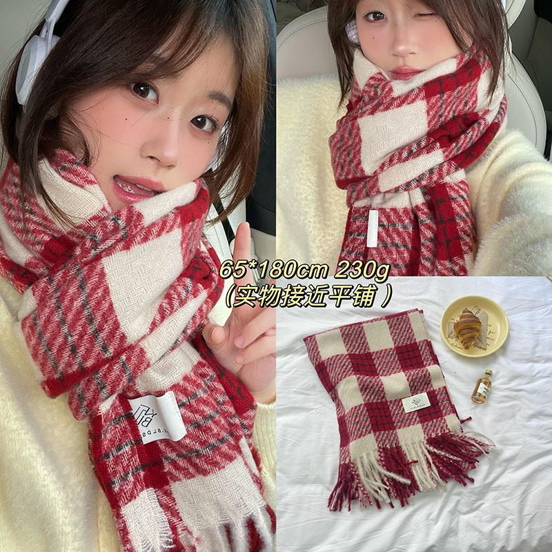 [Dai Green] New Atmosphere Christmas Red Grid Soft Waxy Matching Gift Scarf High-end Style Fashion Scarf