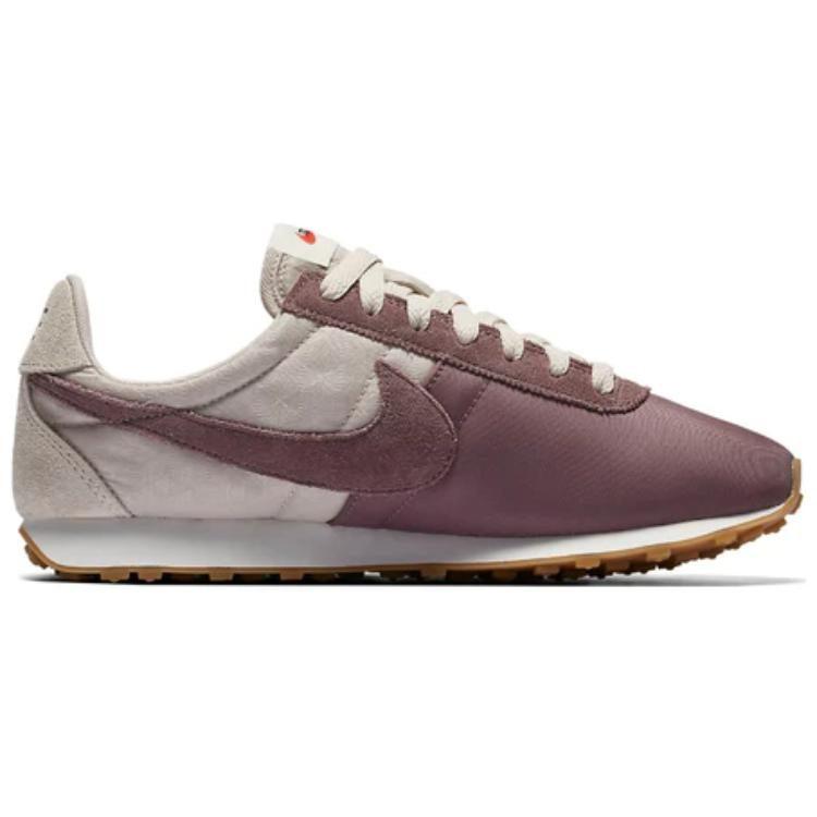 Nike Женские кроссовки Pre Montreal Racer Vintage 'Orewood Brown Grey Sail' 828436-103