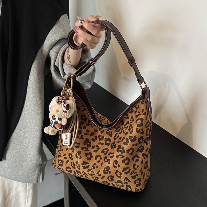 Ielgy Fashion Leopard Print Messenger Female Bag All-Match One-Shoulder Underarm B
