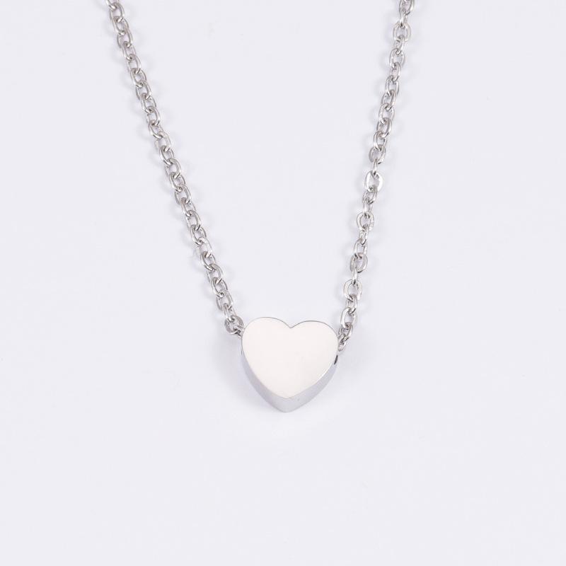 Personalized Stainless Steel Heart Pendant Necklace: Cross-Border Fashion Gift for Couples & Friends