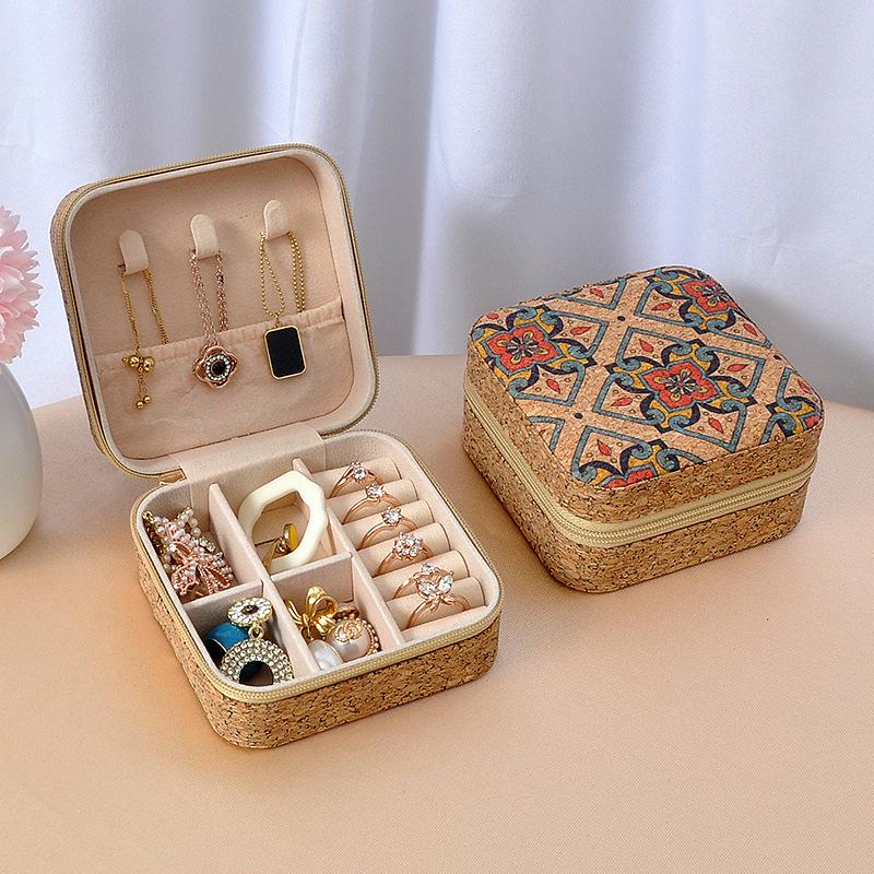Luxurious Simple Square Multifunctional Portable Travel Jewelry Box High-Grade Leather Floral Pattern Zipper Closure