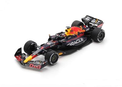 Spark Oracle Red Bull Racing RB18 2022 F1 Miami GP Winner В комплект входит акриловый корпус 1/18 #1 М.Ферстаппен