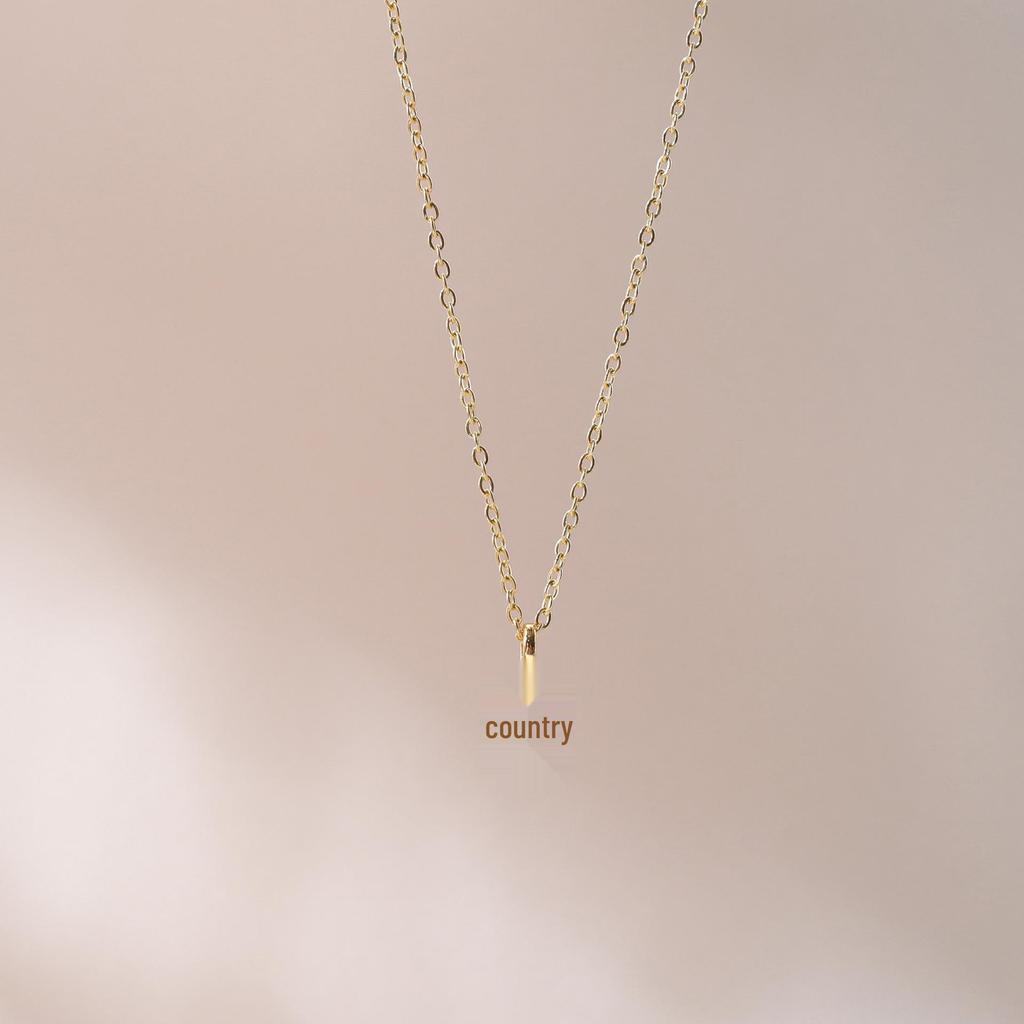 Ожерелье с подвеской «Камень декабря»: Квадратный дизайн и дизайн в виде капли воды с цепочкой из 18-каратной позолоченной меди.