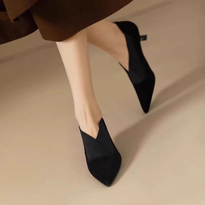 Универсальная женская обувь элегантные нескользящие высокие каблуки 2025 весна и лето популярная верхняя одежда поздний вечер темперамент леди остроносые одинарные туфли