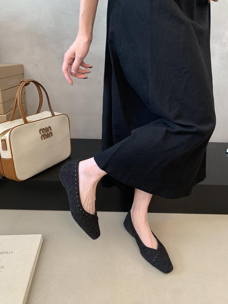 Low-heeled French Light-mouth Single Shoes Women's Shoes Spring 2025 New Temperament Versatile Woolen Evening Shoes