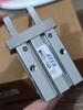 MHZ2 10D 16D 20D 25D 32D 40D Двухсторонний пневматический захват Пневматический палец-цилиндр Тип SMC Алюминиевые зажимы Диаметр 10-40 мм Захват